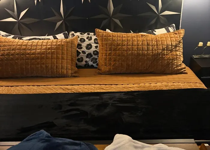 Luxurious Getaway At Js Place